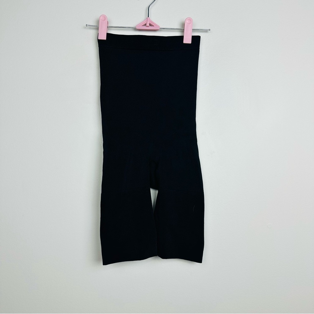 SPANX Black Highwaisted Thigh Shapewear Shorts Size Small